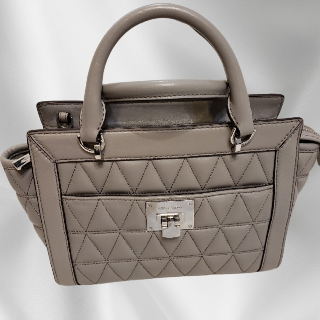 Michael kors quilted outlet tote